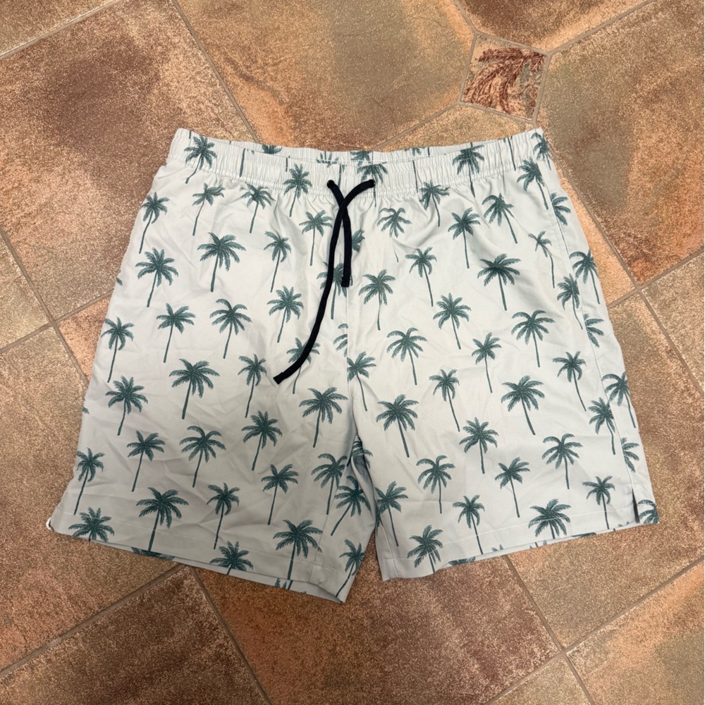 Honeysuckle men’s shorts